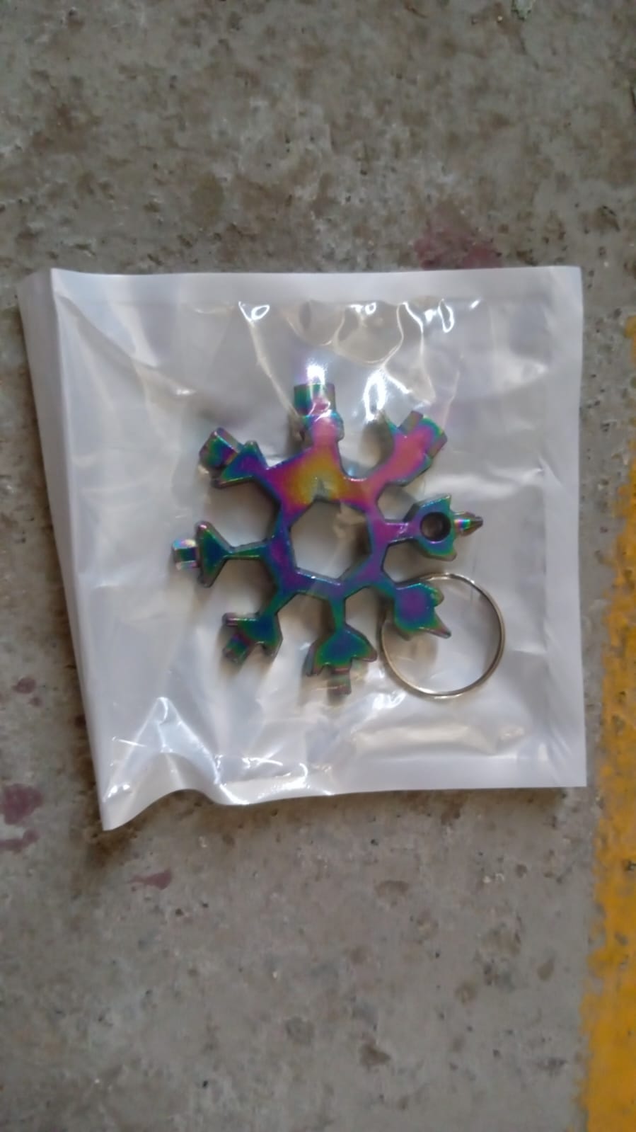 & Portable 18-in-1 Snowflake Multi-Tool – Bottle Opener, Screwdriver & Wrench Kit